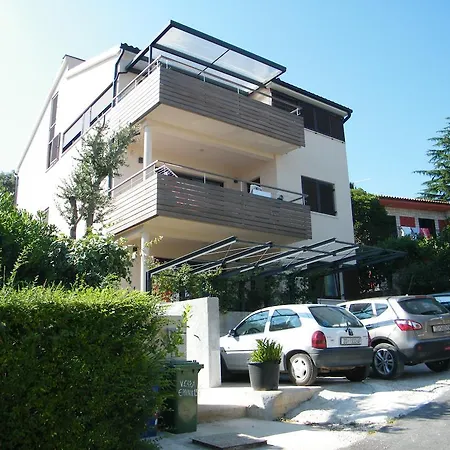 Apartment Makado *