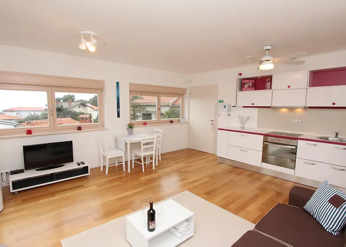 Makado * Ρόβινι